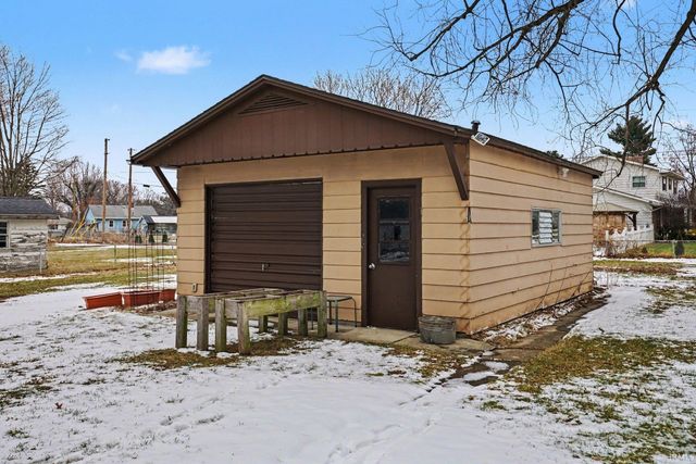 58820 County Road 111 Road, Elkhart, IN 46517