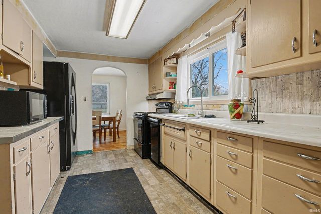 58820 County Road 111 Road, Elkhart, IN 46517