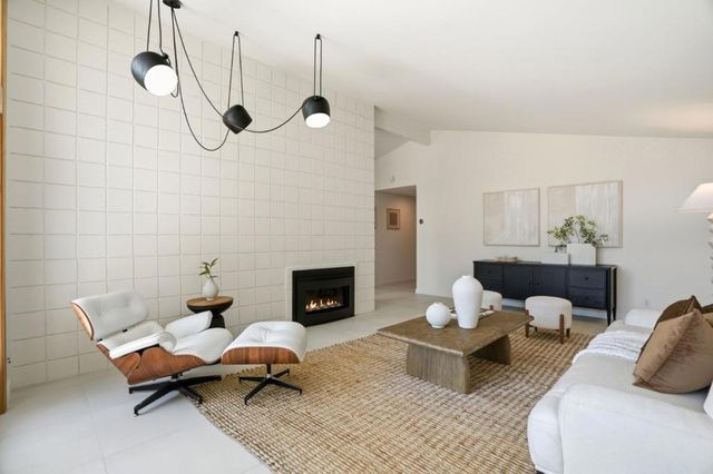 3874 Pruneridge Avenue, Santa Clara, CA 95051