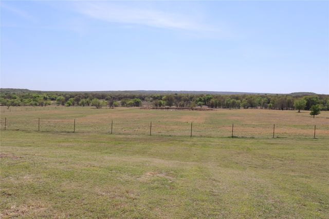 957 Frog Hollar, Bowie, TX 76230