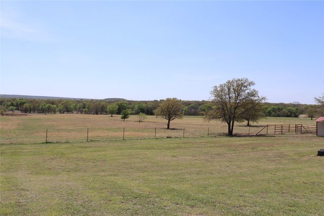 957 Frog Hollar, Bowie, TX 76230
