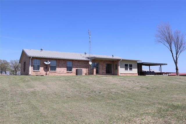 957 Frog Hollar, Bowie, TX 76230