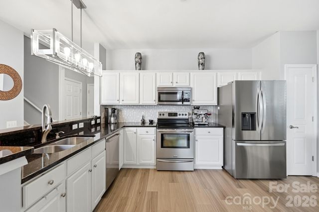 8530 Heron Glen Drive, Charlotte, NC 28269