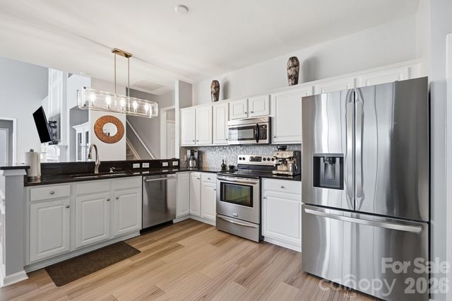 8530 Heron Glen Drive, Charlotte, NC 28269