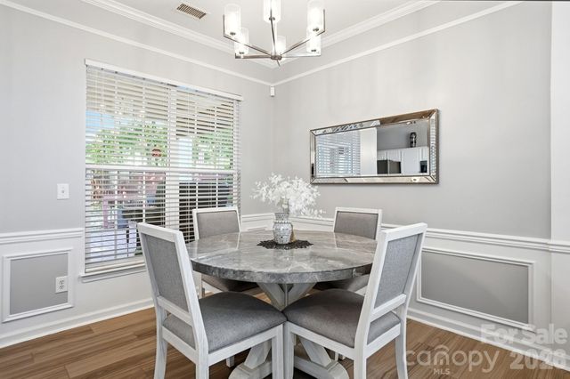 8530 Heron Glen Drive, Charlotte, NC 28269