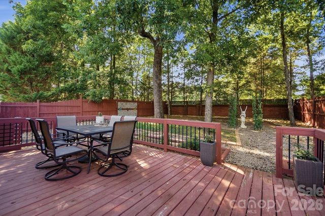 8530 Heron Glen Drive, Charlotte, NC 28269