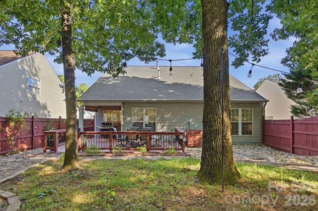 8530 Heron Glen Drive, Charlotte, NC 28269
