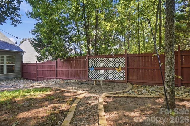 8530 Heron Glen Drive, Charlotte, NC 28269