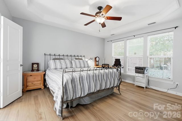8530 Heron Glen Drive, Charlotte, NC 28269