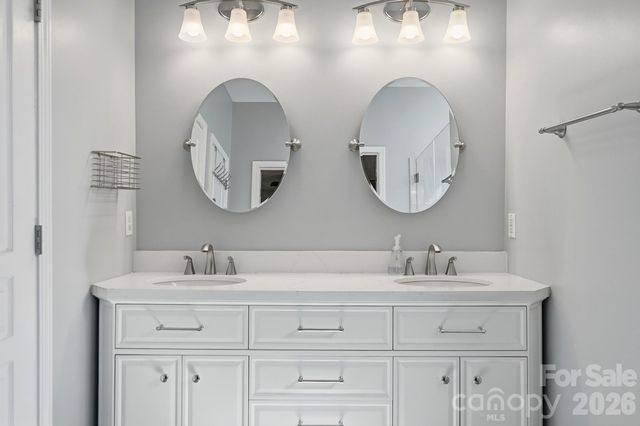 8530 Heron Glen Drive, Charlotte, NC 28269