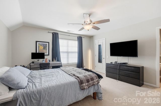 8530 Heron Glen Drive, Charlotte, NC 28269