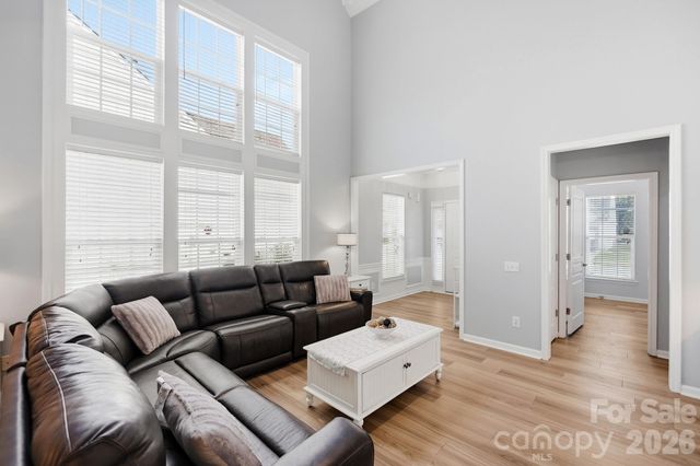 8530 Heron Glen Drive, Charlotte, NC 28269
