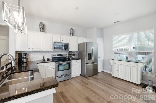 8530 Heron Glen Drive, Charlotte, NC 28269