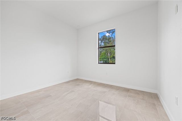 1133 Alvin AVE, Lehigh Acres, FL 33971