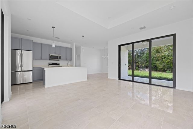 1133 Alvin AVE, Lehigh Acres, FL 33971