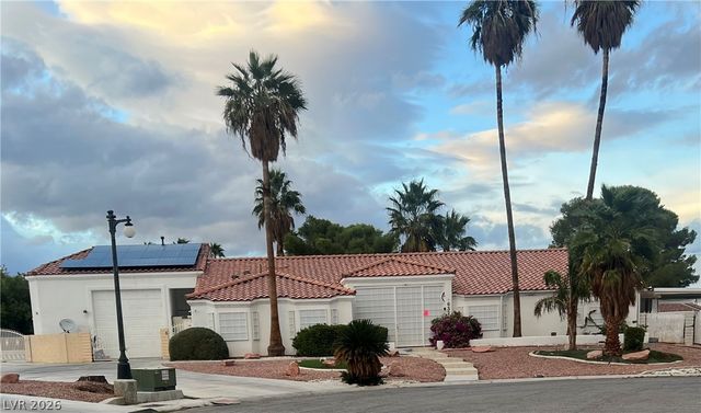 6325 Woodstock Court, Las Vegas, NV 89118