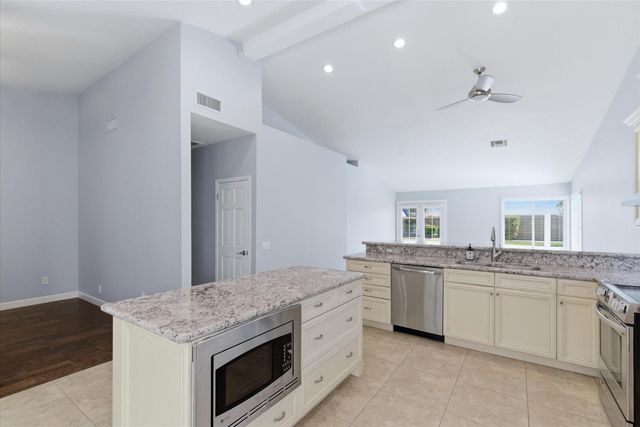 4221 E Everett Drive, Phoenix, AZ 85032