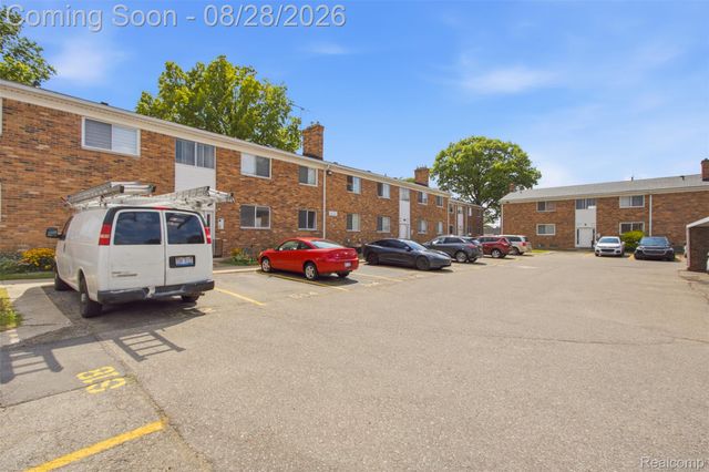 29622 Hoover Road, Warren, MI 48093