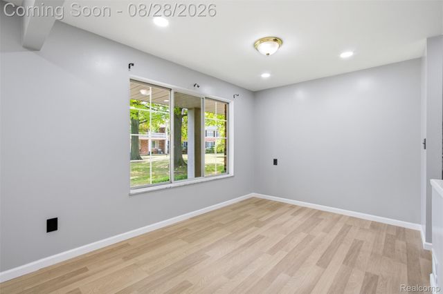 29622 Hoover Road, Warren, MI 48093