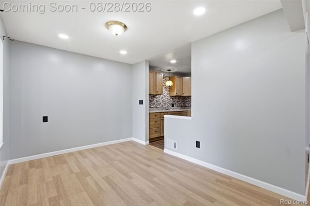 29622 Hoover Road, Warren, MI 48093