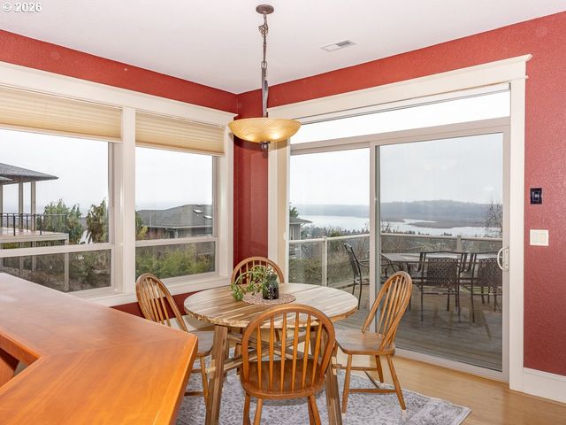 578 W DOGWOOD St, Washougal, WA 98671