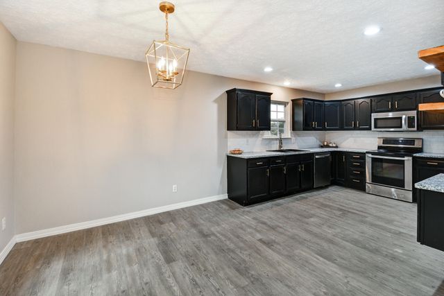 5331 W Harrison Street, Springfield, MO 65802