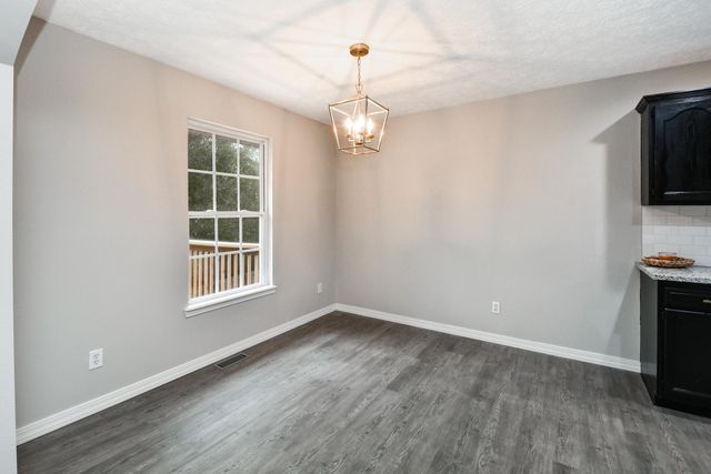 5331 W Harrison Street, Springfield, MO 65802