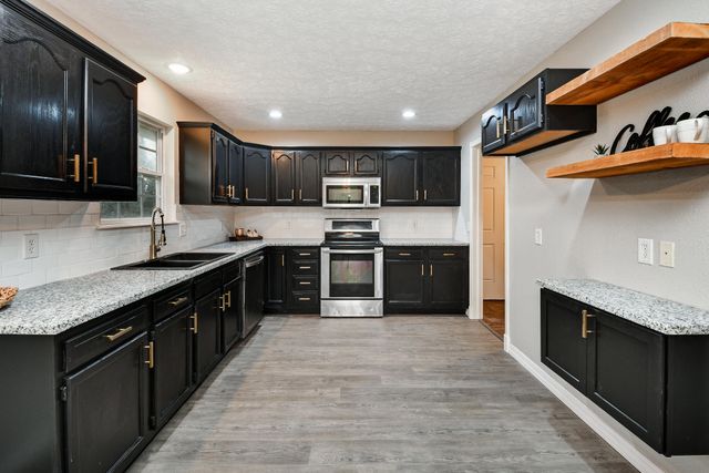 5331 W Harrison Street, Springfield, MO 65802