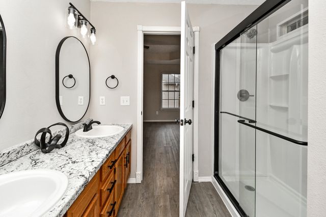 5331 W Harrison Street, Springfield, MO 65802