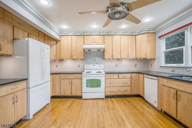 3 Shawnee Rd, Cranford Twp., NJ 07016