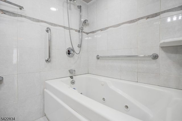 3 Shawnee Rd, Cranford Twp., NJ 07016