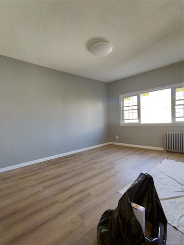 82-31 Woodhaven Boulevard, Glendale, NY 11385