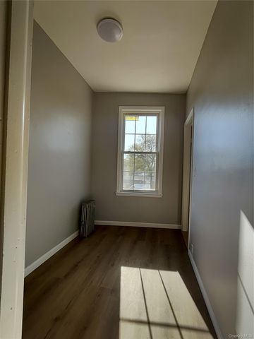 82-31 Woodhaven Boulevard, Glendale, NY 11385