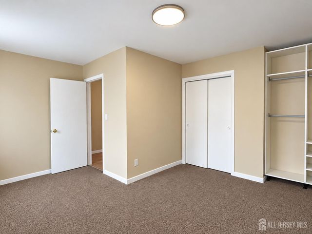1842 W 5th Avenue, Piscataway, NJ 08854