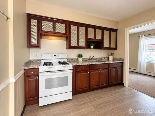 1842 W 5th Avenue, Piscataway, NJ 08854