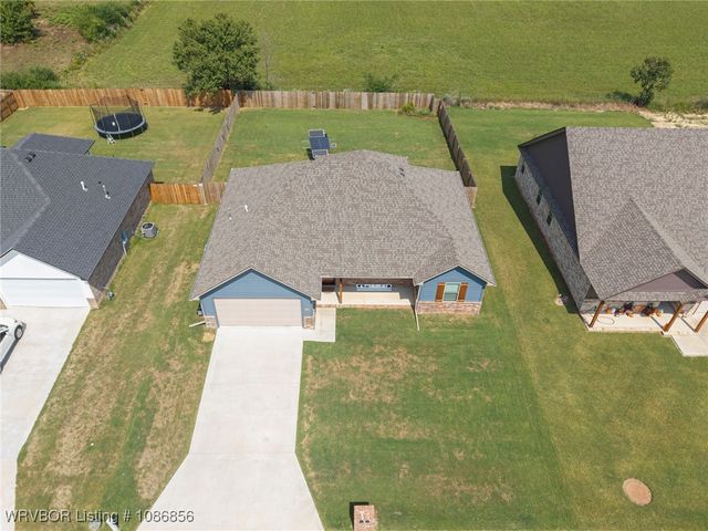 118 Countryside Way, Pocola, OK 74902