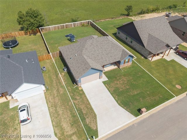 118 Countryside Way, Pocola, OK 74902
