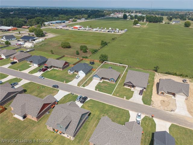 118 Countryside Way, Pocola, OK 74902