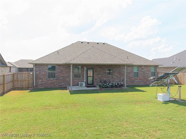 118 Countryside Way, Pocola, OK 74902