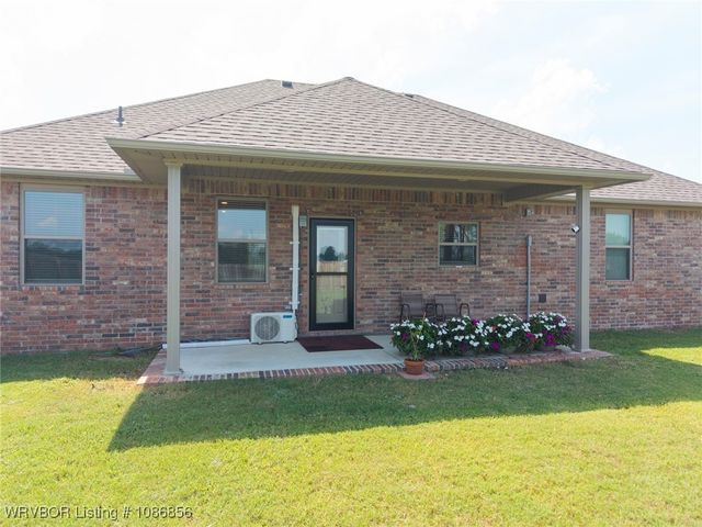 118 Countryside Way, Pocola, OK 74902