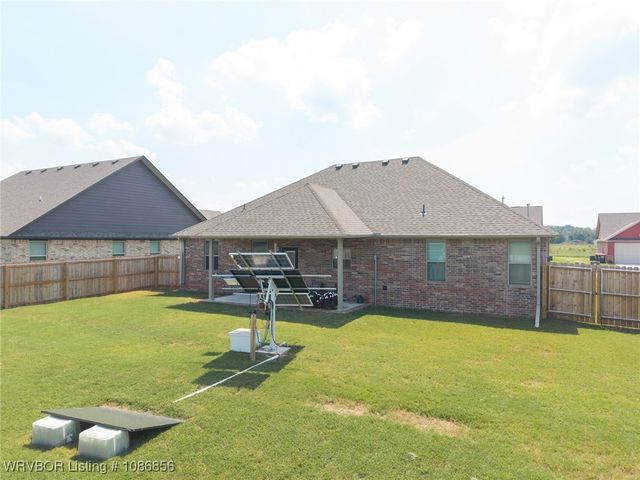 118 Countryside Way, Pocola, OK 74902