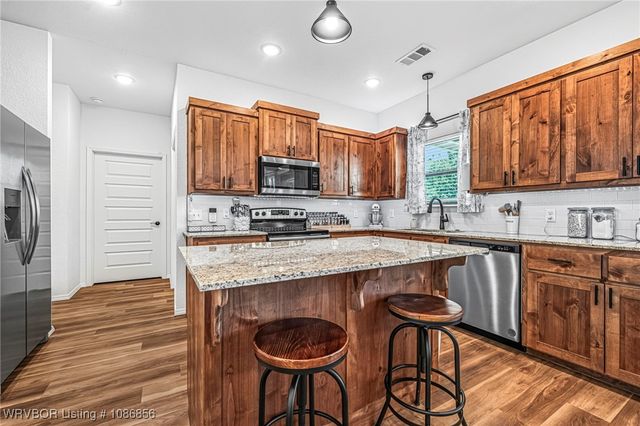 118 Countryside Way, Pocola, OK 74902