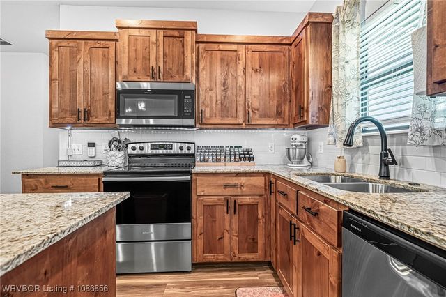 118 Countryside Way, Pocola, OK 74902