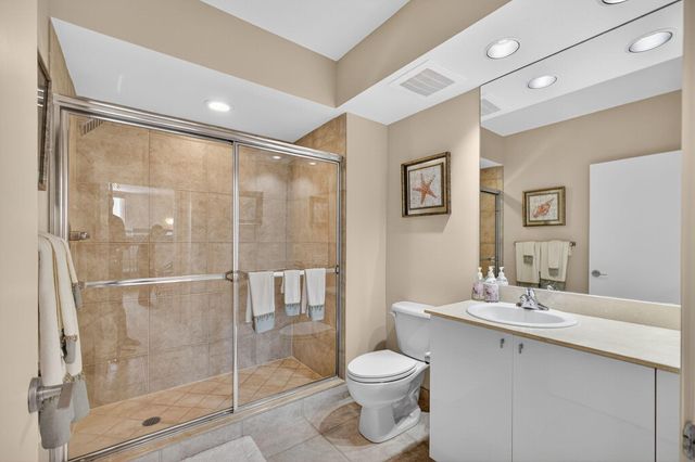 1551 N Flagler 1217 Drive 1217, West Palm Beach, FL 33401