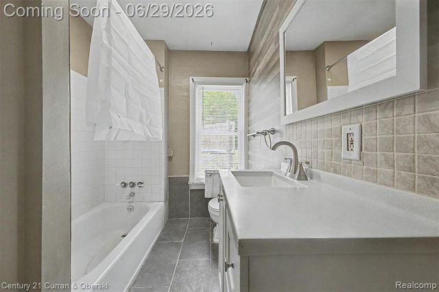 24915 Saint Paul Boulevard, Harrison Twp, MI 48045