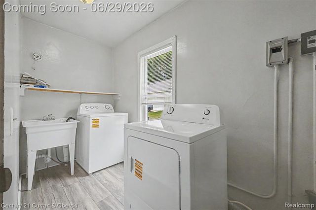 24915 Saint Paul Boulevard, Harrison Twp, MI 48045