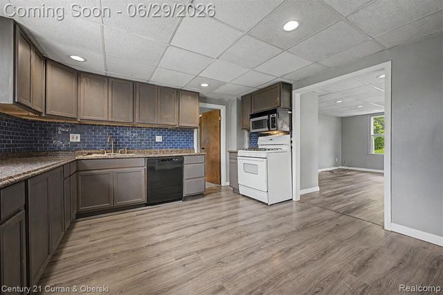 24915 Saint Paul Boulevard, Harrison Twp, MI 48045