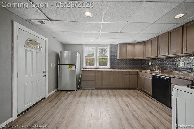 24915 Saint Paul Boulevard, Harrison Twp, MI 48045