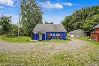 24915 Saint Paul Boulevard, Harrison Twp, MI 48045