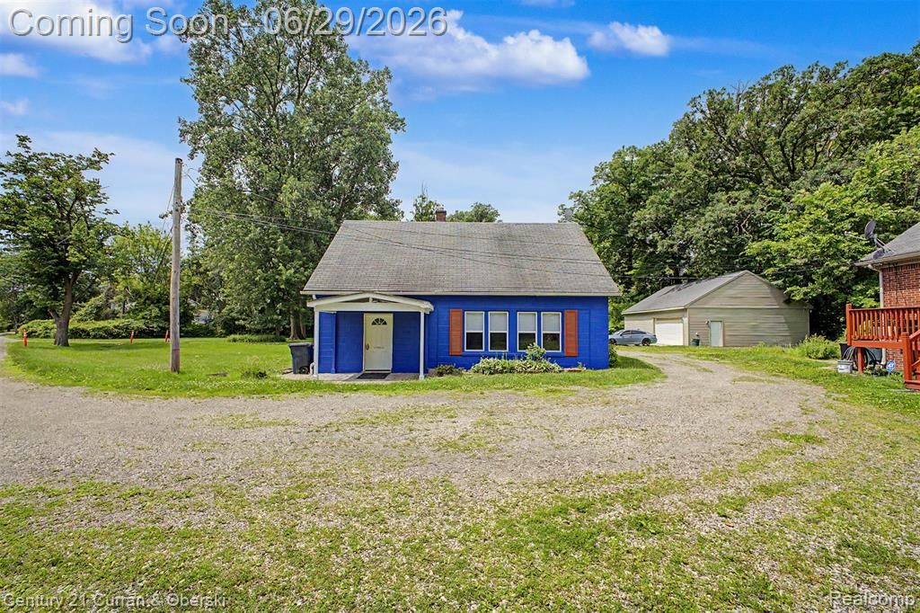 24915 Saint Paul Boulevard, Harrison Twp, MI 48045